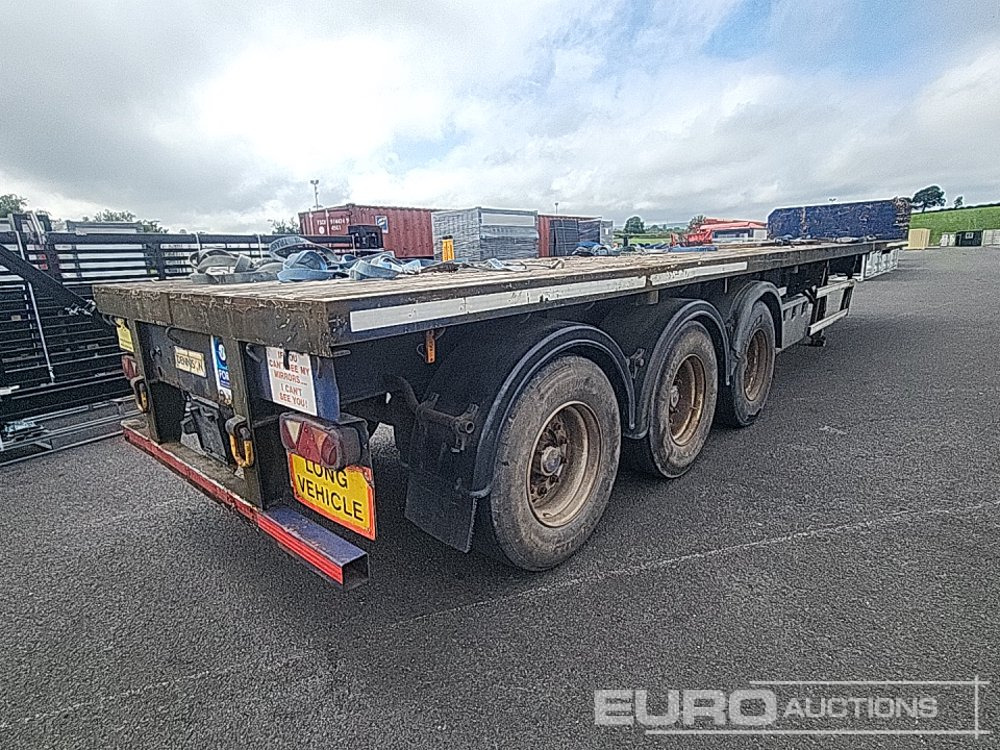 Dennison 40' Tri Axle Flat Trailer, Goal Post Sockets - Dropside/ Flatbed semi-trailer: picture 3 Dennison 40' Tri Axle Flat Trailer, Goal Post Sockets - Dropside/ Flatbed semi-trailer: picture 3