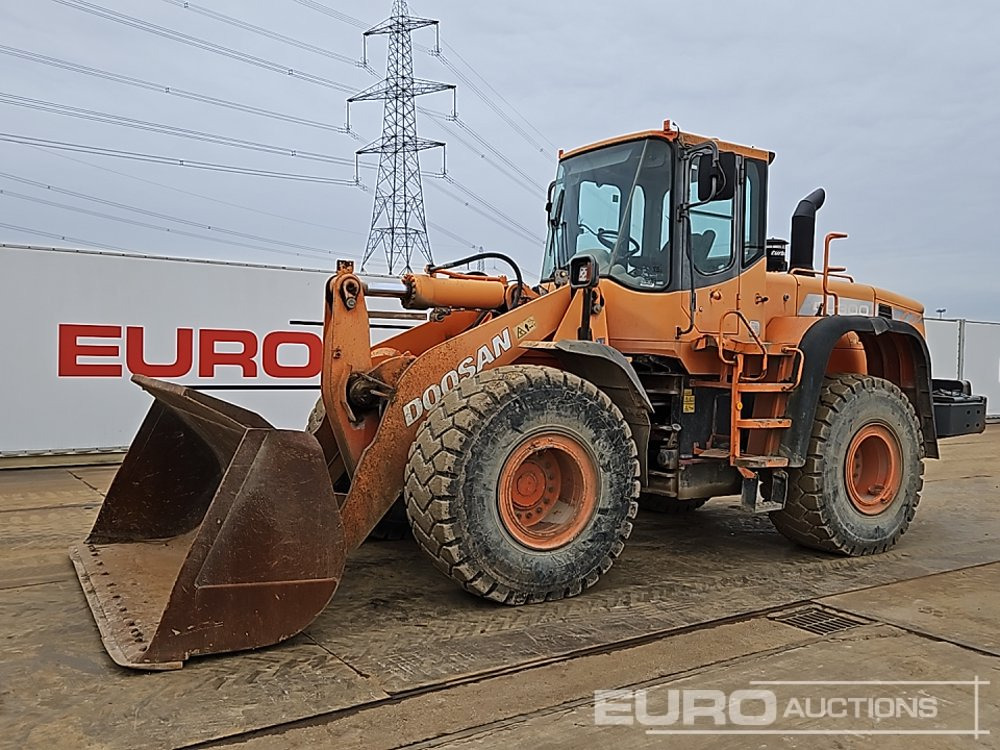 Doosan DL300 - Wheel loader: picture 1 Doosan DL300 - Wheel loader: picture 1