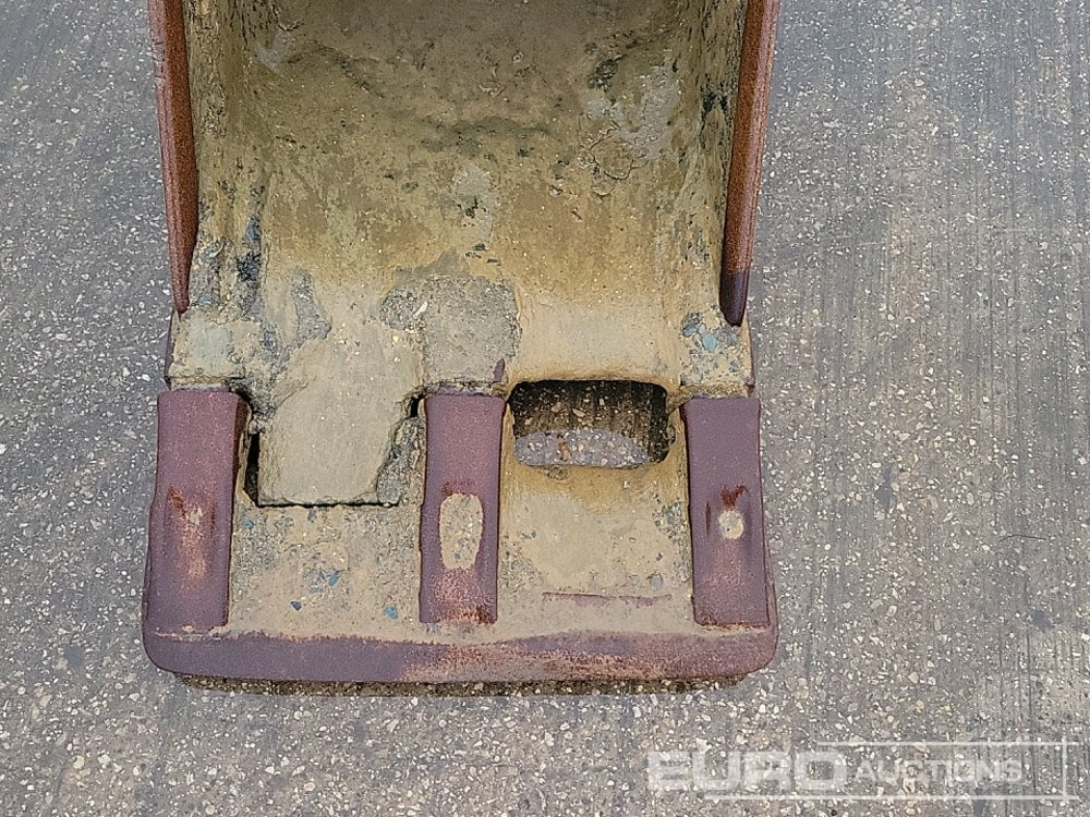 Bucket Geith 24" Digging Bucket 65mm Pin to suit 13 Ton Excavator: picture 12