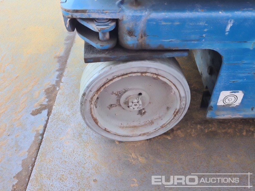 Aerial platform Genie GR-15: picture 11 Aerial platform Genie GR-15: picture 11