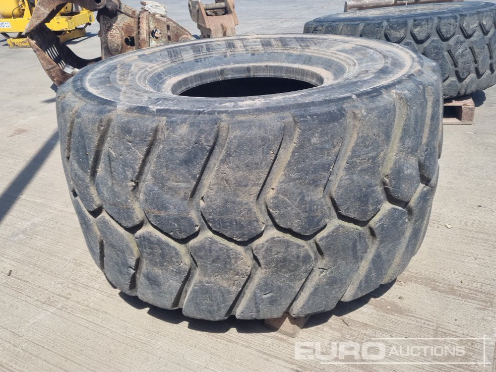 Goodride 875/65R29 Tyre (1 of), Solideal 29.5R25 Tyre (1 of) - Tire: picture 4 Goodride 875/65R29 Tyre (1 of), Solideal 29.5R25 Tyre (1 of) - Tire: picture 4