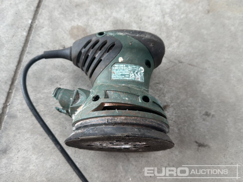 Grease Gun, Bosch PEX220A 240 Volt Palm Sander - Construction equipment: picture 5 Grease Gun, Bosch PEX220A 240 Volt Palm Sander - Construction equipment: picture 5