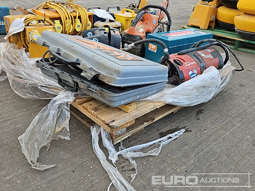 Hilti DD200 110Volt Coring Drill, Arbortech 110Volt Saw, Makita 110Volt Router (Spares), Stihl Petrol Quick Cut Saw (Spares), 110Volt Splitter Box (4 of), 110Volt Transformer, 230Volt Transformer (2 o - Construction equipment: picture 3 Hilti DD200 110Volt Coring Drill, Arbortech 110Volt Saw, Makita 110Volt Router (Spares), Stihl Petrol Quick Cut Saw (Spares), 110Volt Splitter Box (4 of), 110Volt Transformer, 230Volt Transformer (2 o - Construction equipment: picture 3