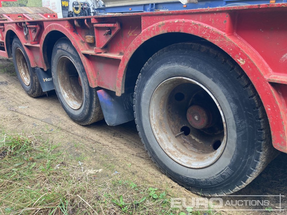 King GTS44-3 - Low loader semi-trailer: picture 5 King GTS44-3 - Low loader semi-trailer: picture 5