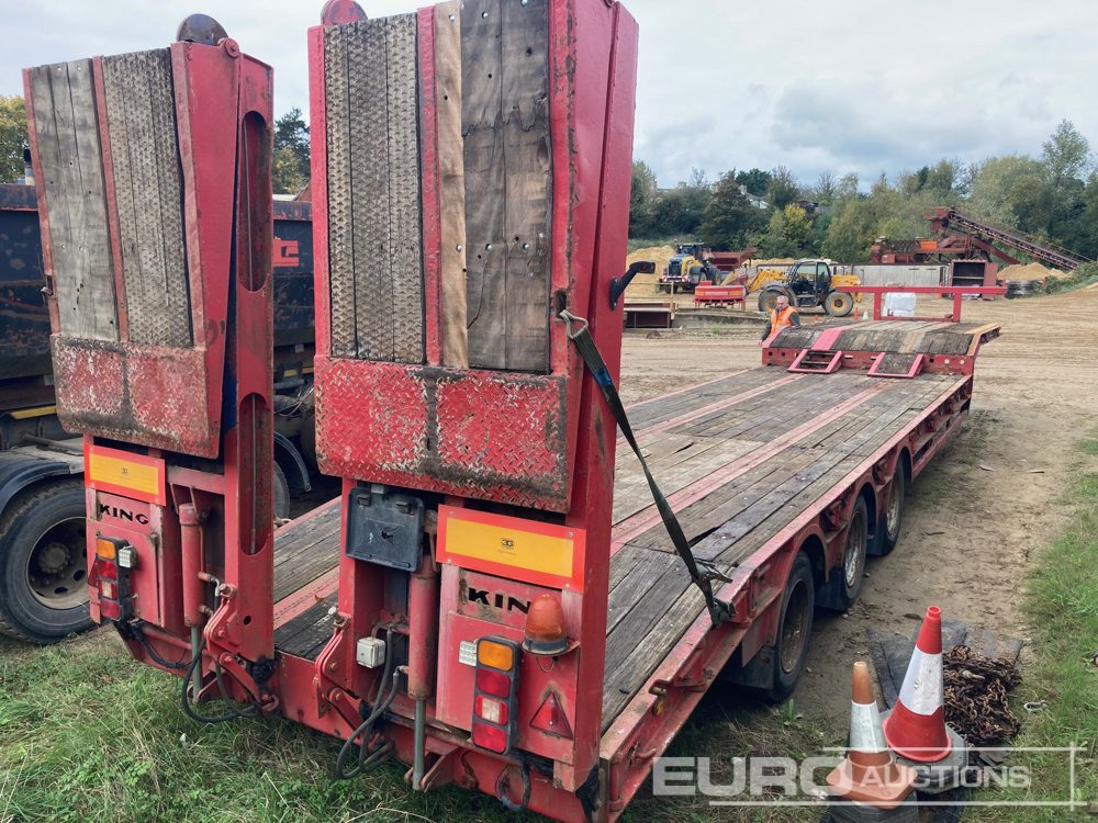 King GTS44-3 - Low loader semi-trailer: picture 3 King GTS44-3 - Low loader semi-trailer: picture 3