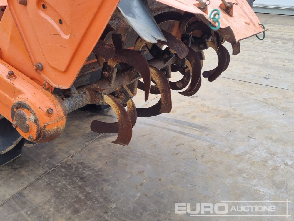 Mini tractor Kubota B1400: picture 16