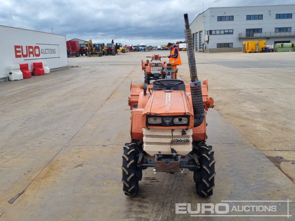 Mini tractor Kubota B1400: picture 8