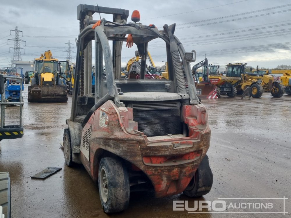 Linde Diesel Forklift, 2 Stage Mast, Forks (NON RUNNER) - Diesel forklift: picture 2 Linde Diesel Forklift, 2 Stage Mast, Forks (NON RUNNER) - Diesel forklift: picture 2