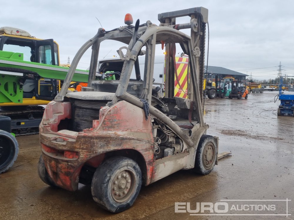 Linde Diesel Forklift, 2 Stage Mast, Forks (NON RUNNER) - Diesel forklift: picture 3 Linde Diesel Forklift, 2 Stage Mast, Forks (NON RUNNER) - Diesel forklift: picture 3