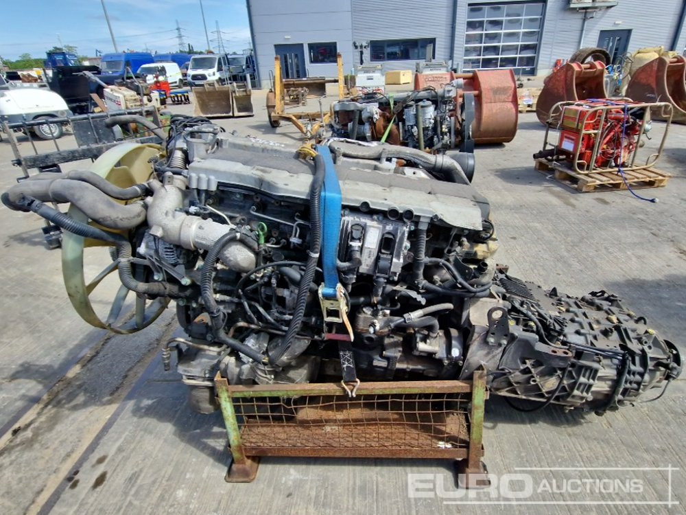 MAN 6 Cylinder Engine, Gearbox - Engine: picture 4 MAN 6 Cylinder Engine, Gearbox - Engine: picture 4