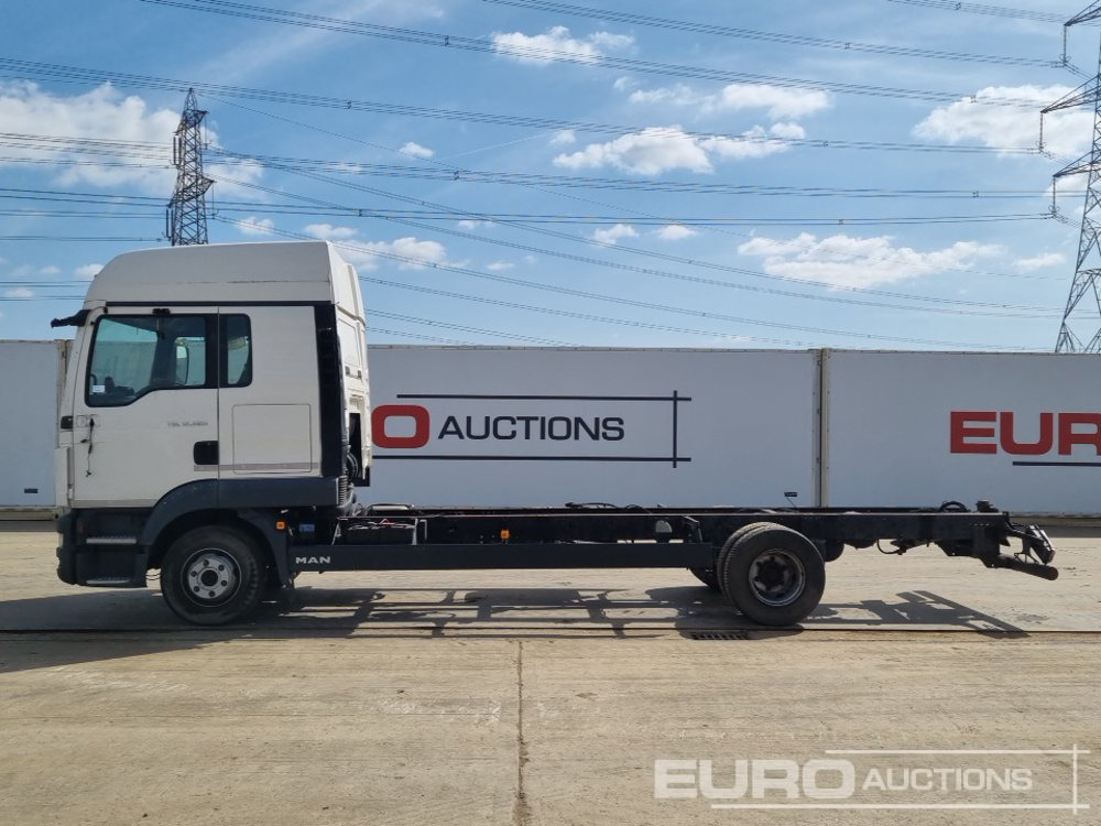 MAN TGL12.220 - Cab chassis truck: picture 2 MAN TGL12.220 - Cab chassis truck: picture 2