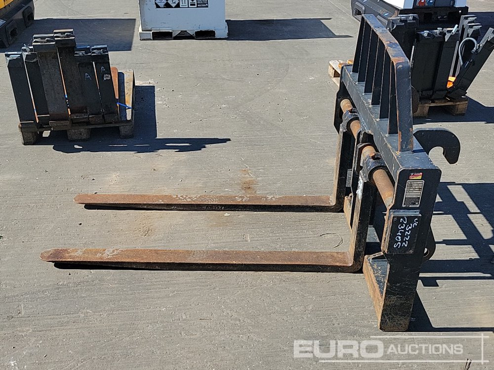 2020 JLG Fork Frame & Forks to suit Telehandler - Material handling equipment: picture 2 2020 JLG Fork Frame & Forks to suit Telehandler - Material handling equipment: picture 2