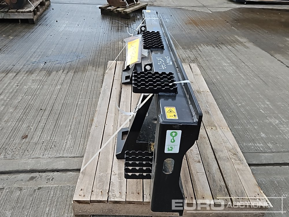 CAT Fork Frame to suit Skidsteer Loader - Material handling equipment: picture 4 CAT Fork Frame to suit Skidsteer Loader - Material handling equipment: picture 4
