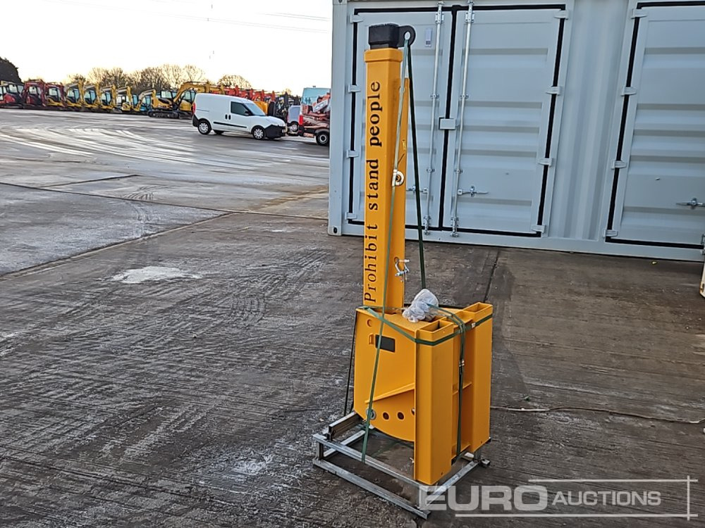 Unused 2025 Telescopic Jib to suit Forklift - Material handling equipment: picture 1 Unused 2025 Telescopic Jib to suit Forklift - Material handling equipment: picture 1