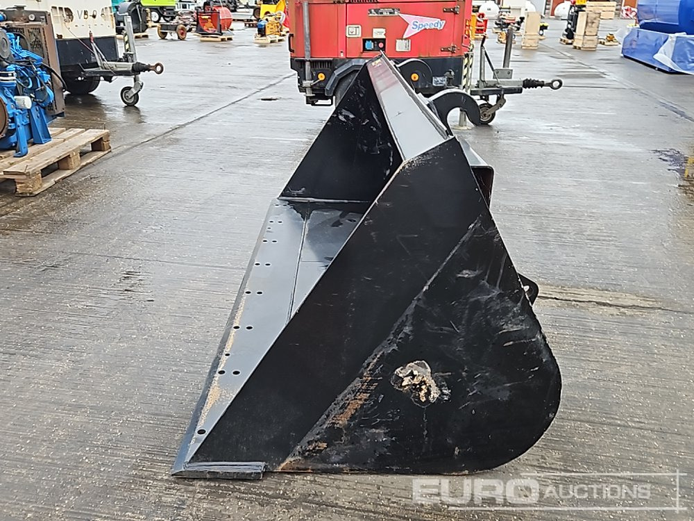 Unused JCB 90" Loading Bucket to suit JCB Telehandler - Material handling equipment: picture 2 Unused JCB 90" Loading Bucket to suit JCB Telehandler - Material handling equipment: picture 2