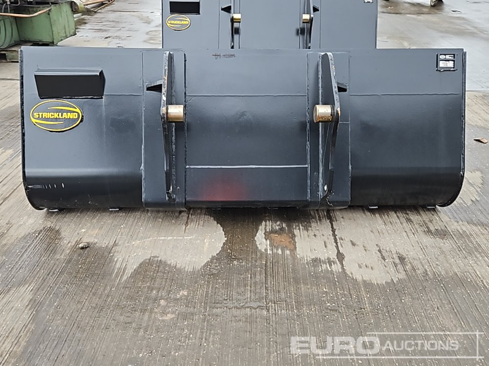 Unused Strickland 90" Loading Bucket to suit Manitou Telehandler - Material handling equipment: picture 4 Unused Strickland 90" Loading Bucket to suit Manitou Telehandler - Material handling equipment: picture 4