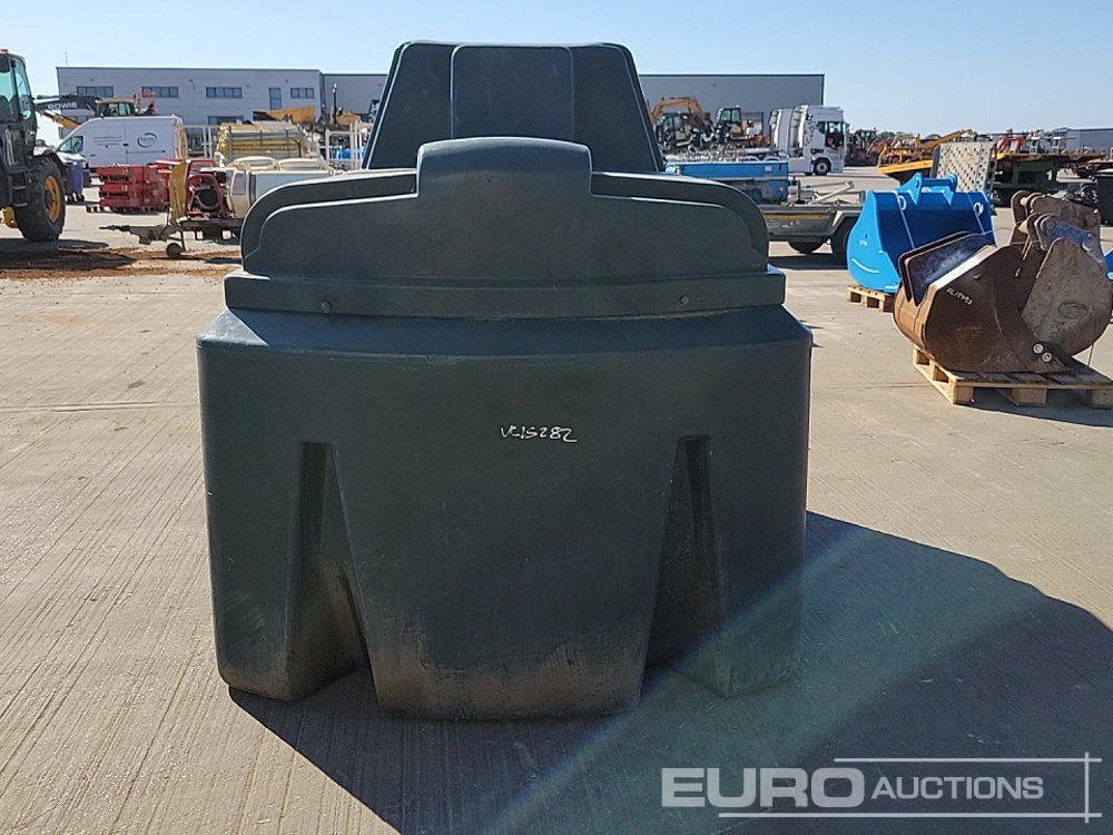 Midas 2394 Litre Plastic Bunded Fuel Bowser - Storage tank: picture 4 Midas 2394 Litre Plastic Bunded Fuel Bowser - Storage tank: picture 4