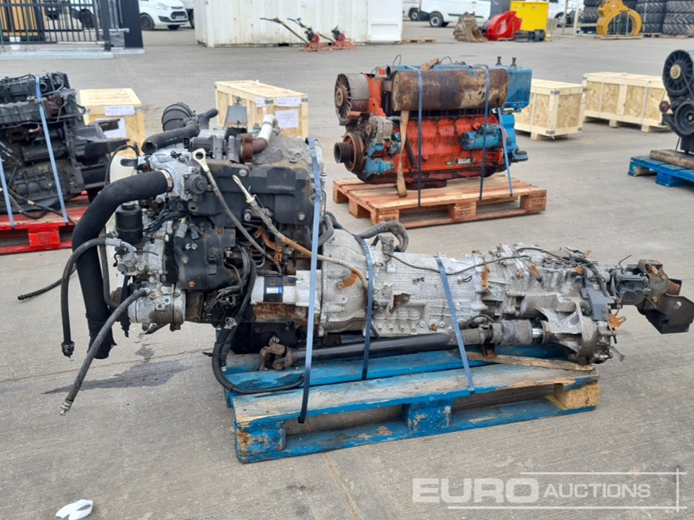 Mitsubishi 4 Cylinder Engine, Gearbox, Pump - Engine: picture 2 Mitsubishi 4 Cylinder Engine, Gearbox, Pump - Engine: picture 2