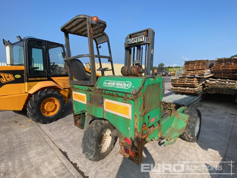 Moffett Mounty M7 24.3W, 3 Wheeled Trailer Mountable Forklift, 2 Stage Mast - Truck mounted forklift: picture 3 Moffett Mounty M7 24.3W, 3 Wheeled Trailer Mountable Forklift, 2 Stage Mast - Truck mounted forklift: picture 3