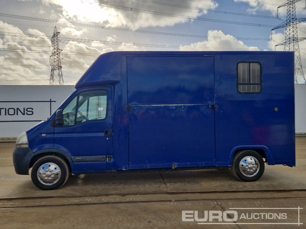 Nissan Interstar - Closed box van: picture 2 Nissan Interstar - Closed box van: picture 2