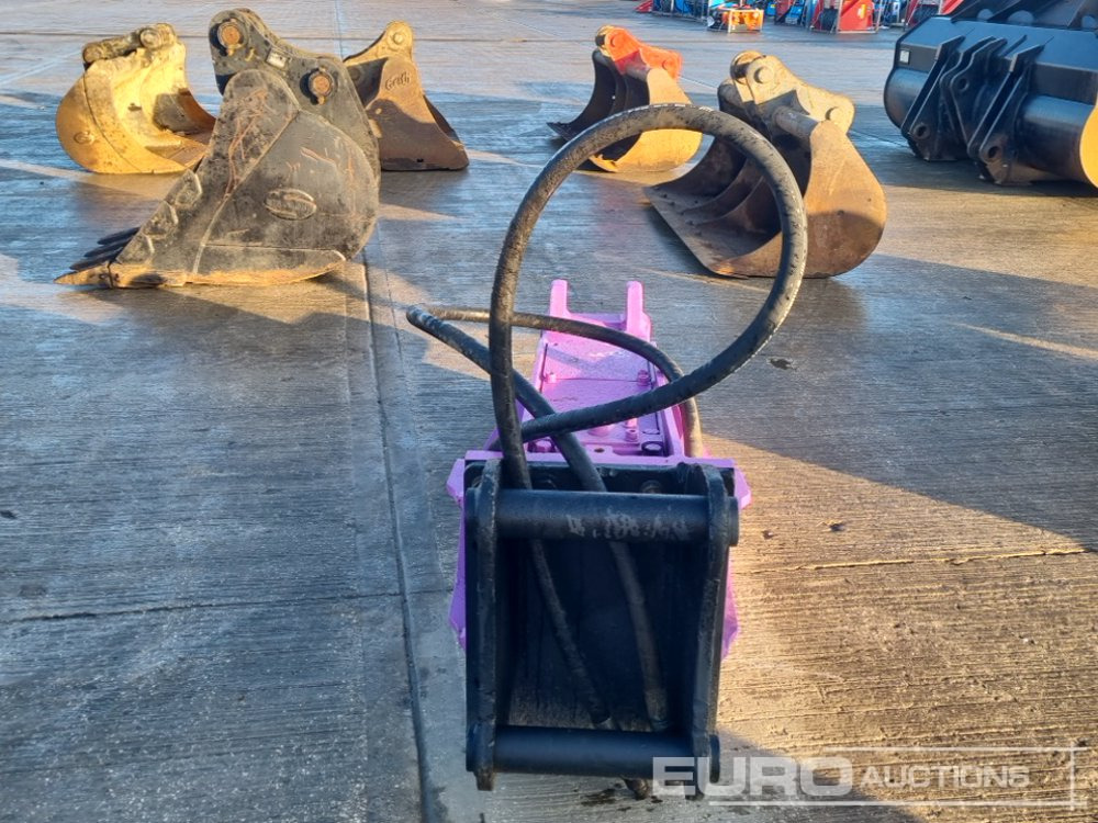 Prodem Hydraulic Breaker 80mm Pin to suit 20 Ton Excavator - Hydraulic hammer: picture 4 Prodem Hydraulic Breaker 80mm Pin to suit 20 Ton Excavator - Hydraulic hammer: picture 4