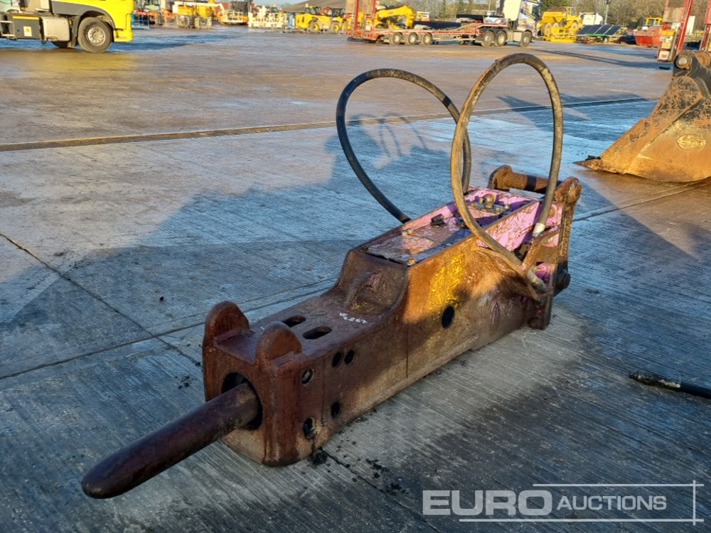 Prodem Hydraulic Breaker 80mm Pin to suit 20 Ton Excavator - Hydraulic hammer: picture 1 Prodem Hydraulic Breaker 80mm Pin to suit 20 Ton Excavator - Hydraulic hammer: picture 1