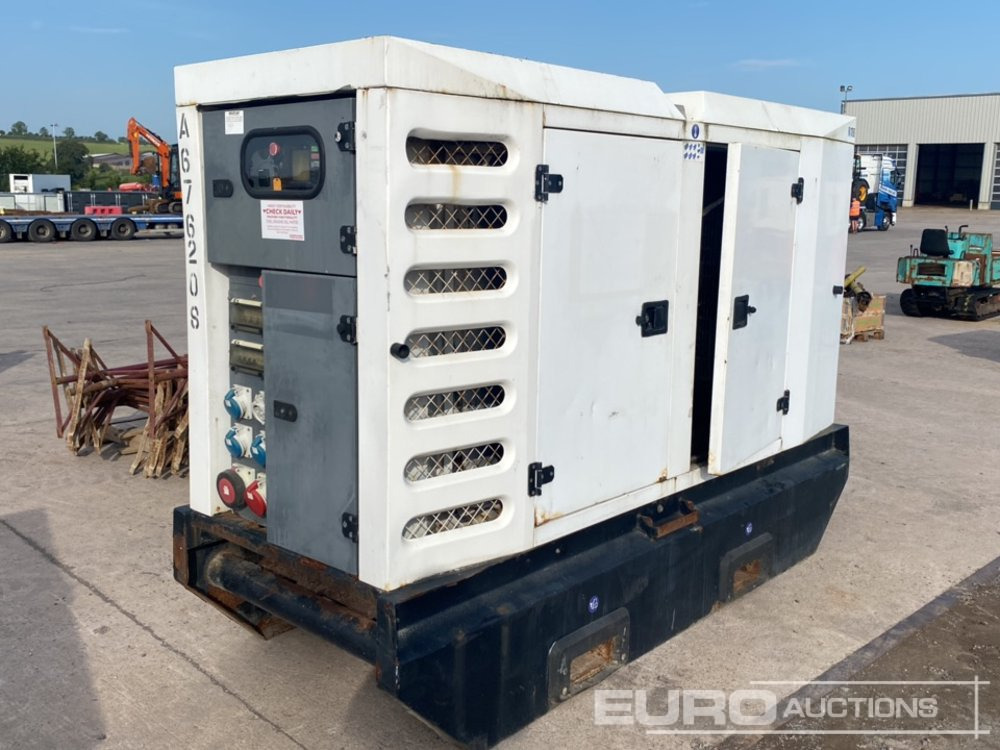 SDMO R110 110kVA Diesel Generator, John Deere Engine - Generator set: picture 3 SDMO R110 110kVA Diesel Generator, John Deere Engine - Generator set: picture 3