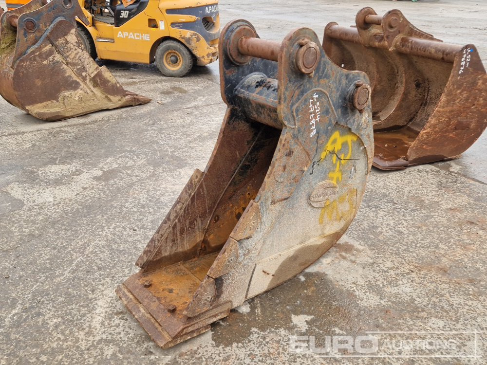 Strickland 18" Digging Bucket 80mm Pin to suit 20 Ton Excavator - Bucket: picture 1 Strickland 18" Digging Bucket 80mm Pin to suit 20 Ton Excavator - Bucket: picture 1