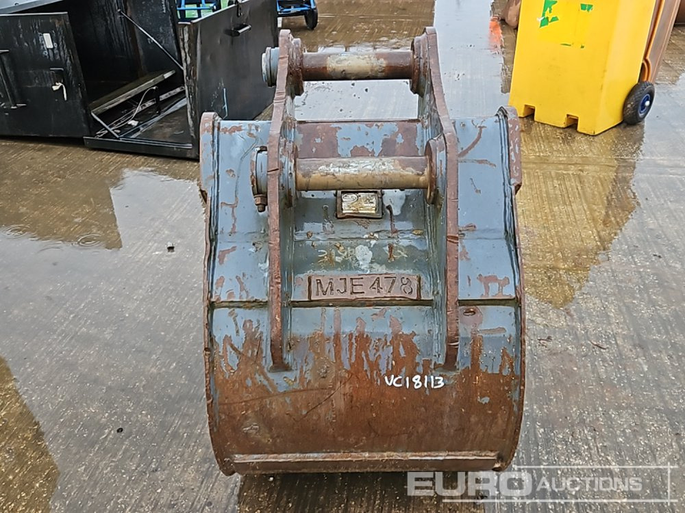 Strickland 30" Digging Bucket 65mm Pin to suit 13 Ton Excavator - Bucket: picture 4 Strickland 30" Digging Bucket 65mm Pin to suit 13 Ton Excavator - Bucket: picture 4