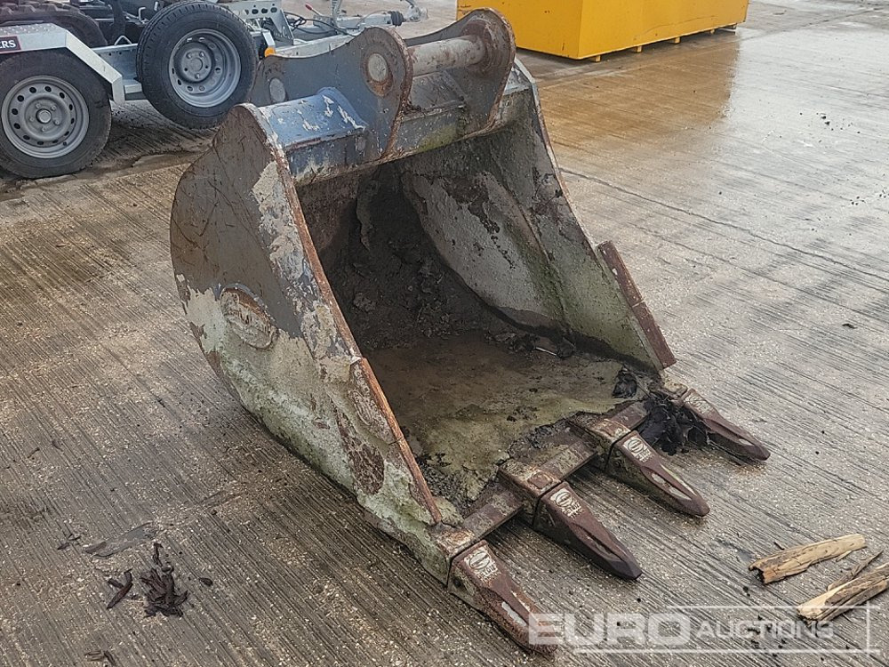Strickland 36" Digging Bucket 65mm Pin to suit 13 Ton Excavator - Bucket: picture 3 Strickland 36" Digging Bucket 65mm Pin to suit 13 Ton Excavator - Bucket: picture 3