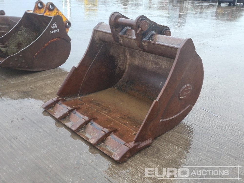 Strickland 48" Digging Bucket 65mm Pin to suit 13 Ton Excavator - Bucket: picture 1 Strickland 48" Digging Bucket 65mm Pin to suit 13 Ton Excavator - Bucket: picture 1