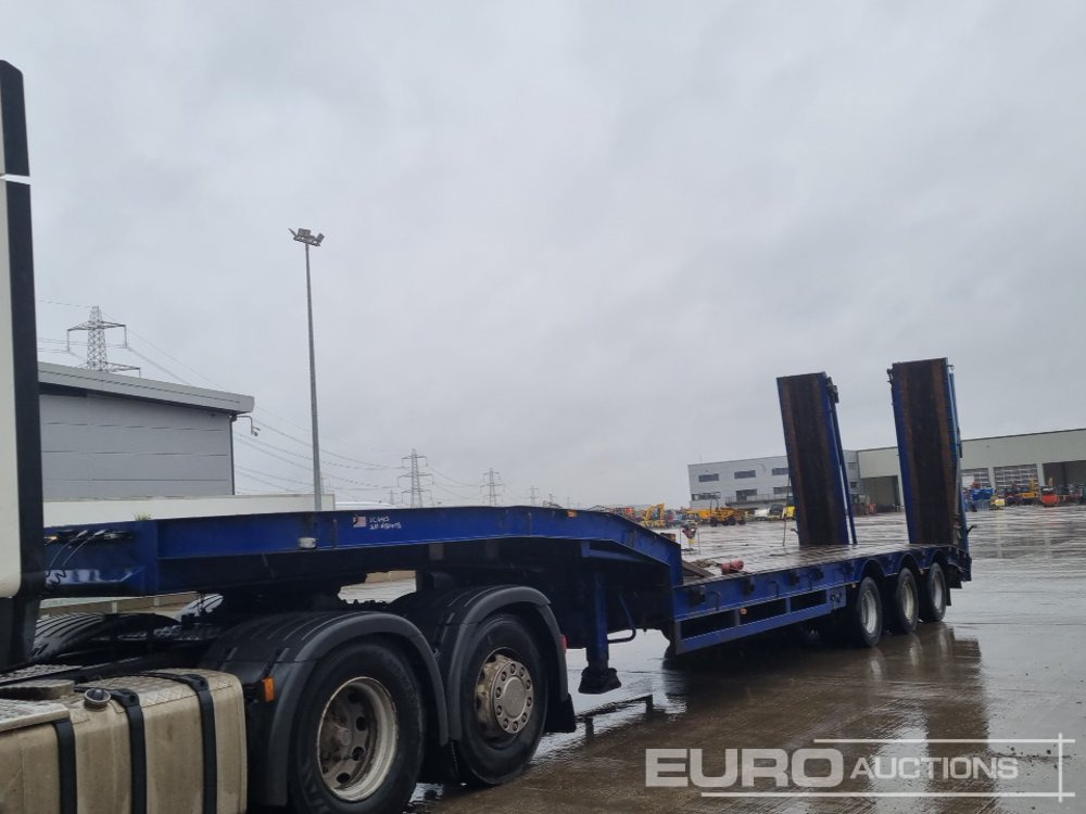 Tirsan Tri Axle Step Frame Low Loader Trailer, Neck Ramps, Out Riggers, Hydraulic Flip Toe Ramps - Low loader semi-trailer: picture 1 Tirsan Tri Axle Step Frame Low Loader Trailer, Neck Ramps, Out Riggers, Hydraulic Flip Toe Ramps - Low loader semi-trailer: picture 1