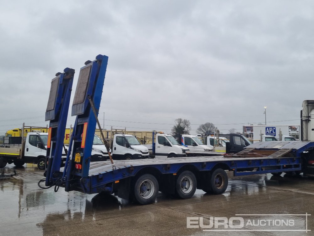 Tirsan Tri Axle Step Frame Low Loader Trailer, Neck Ramps, Out Riggers, Hydraulic Flip Toe Ramps - Low loader semi-trailer: picture 5 Tirsan Tri Axle Step Frame Low Loader Trailer, Neck Ramps, Out Riggers, Hydraulic Flip Toe Ramps - Low loader semi-trailer: picture 5