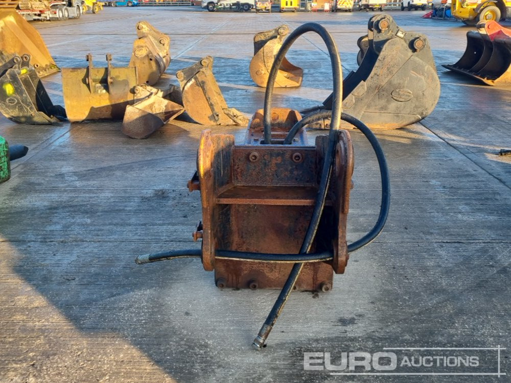Toku Hydraulic Breaker 80mm Pin to suit 20 Ton Excavator - Hydraulic hammer: picture 4 Toku Hydraulic Breaker 80mm Pin to suit 20 Ton Excavator - Hydraulic hammer: picture 4