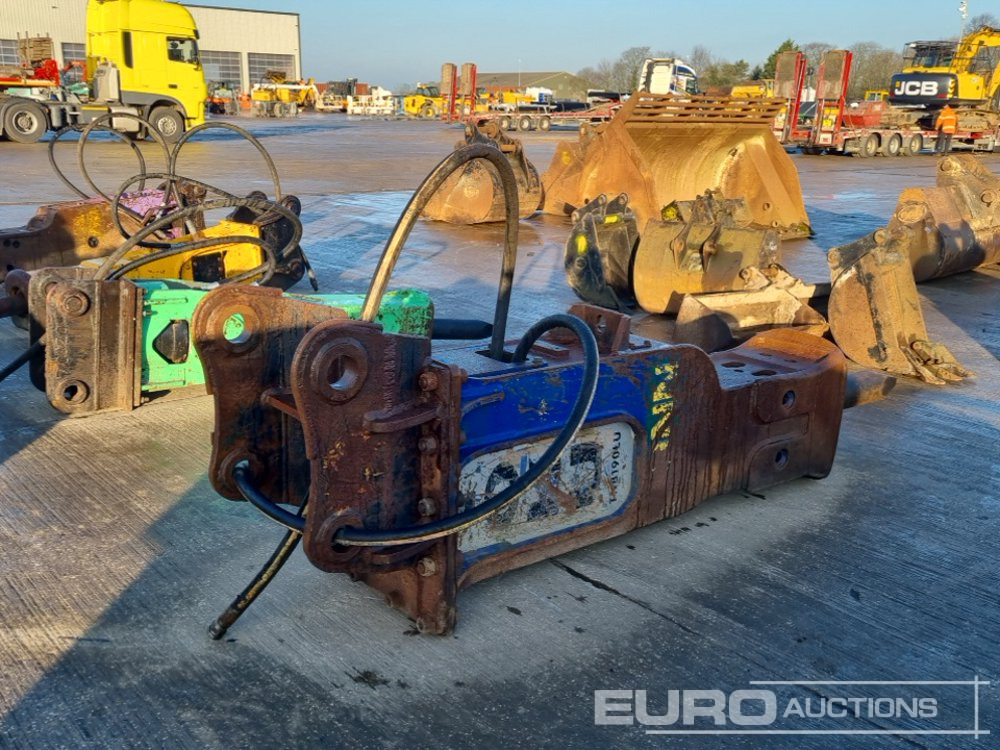 Toku Hydraulic Breaker 80mm Pin to suit 20 Ton Excavator - Hydraulic hammer: picture 5 Toku Hydraulic Breaker 80mm Pin to suit 20 Ton Excavator - Hydraulic hammer: picture 5