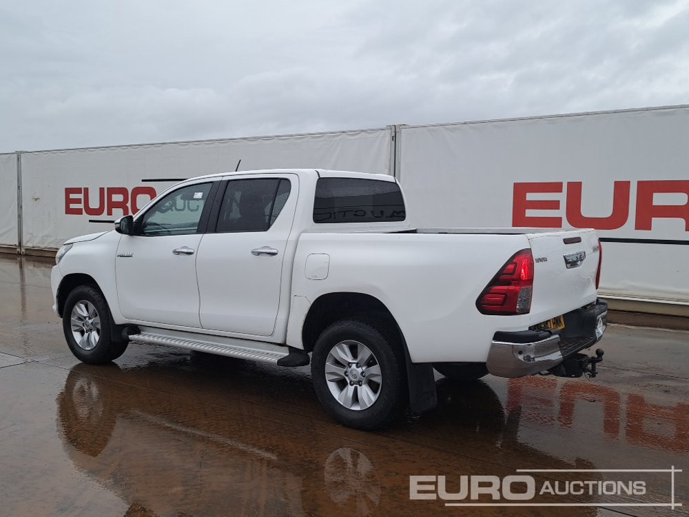 Toyota Hilux - Pickup truck: picture 3 Toyota Hilux - Pickup truck: picture 3