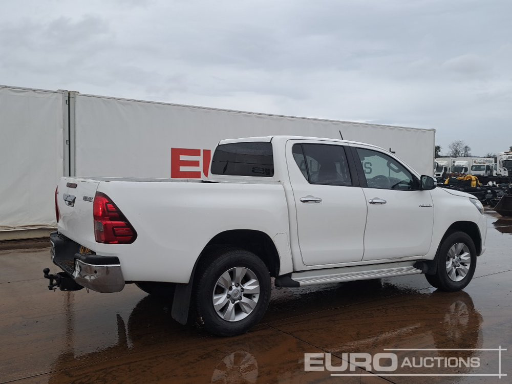 Toyota Hilux - Pickup truck: picture 5 Toyota Hilux - Pickup truck: picture 5