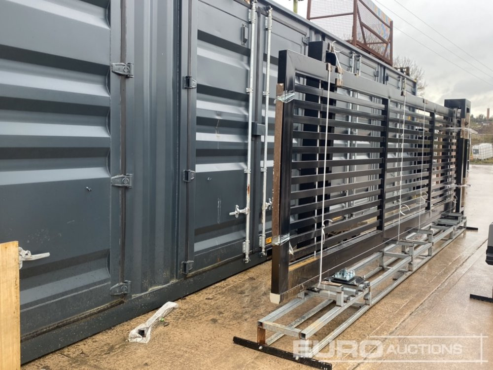 Unused 20' x 5' Electric Sliding Gate - Construction equipment: picture 1 Unused 20' x 5' Electric Sliding Gate - Construction equipment: picture 1