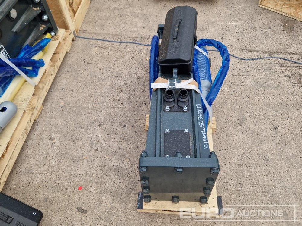 Unused 2025 Sailing 53 Hydraulic Breaker to suit Mini Excavator - Hydraulic hammer: picture 4 Unused 2025 Sailing 53 Hydraulic Breaker to suit Mini Excavator - Hydraulic hammer: picture 4