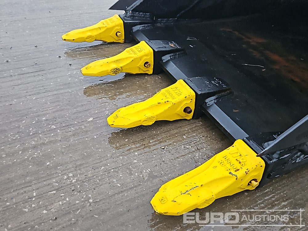 New Bucket Unused 36" Digging Bucket 65mm Pin to suit 13 Ton Excavator: picture 12