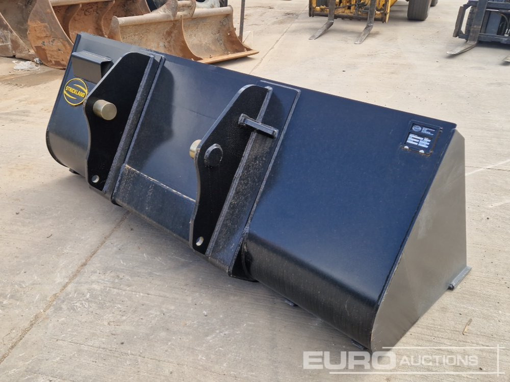 Unused Strickland 90" Loading Bucket to suit Manitou Telehandler - Bucket: picture 5 Unused Strickland 90" Loading Bucket to suit Manitou Telehandler - Bucket: picture 5