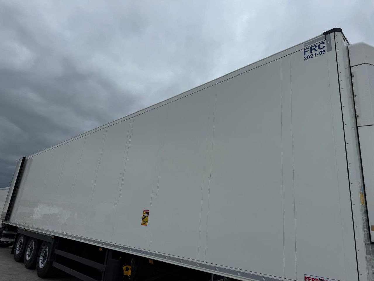 Schmitz Cargobull - Refrigerator semi-trailer: picture 2 Schmitz Cargobull - Refrigerator semi-trailer: picture 2