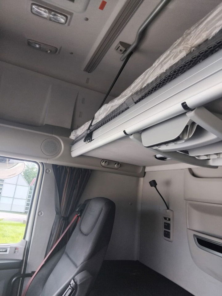 DAF XF 106.480 - Tractor unit: picture 3 DAF XF 106.480 - Tractor unit: picture 3