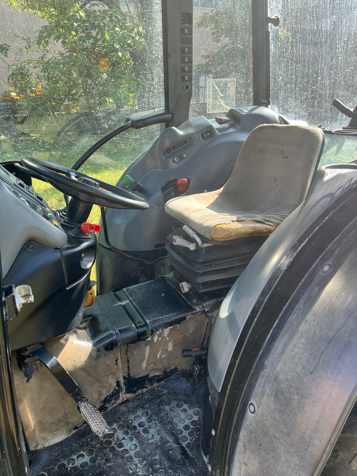 Trattore usato New Holland TNF90 - Farm tractor: picture 4 Trattore usato New Holland TNF90 - Farm tractor: picture 4