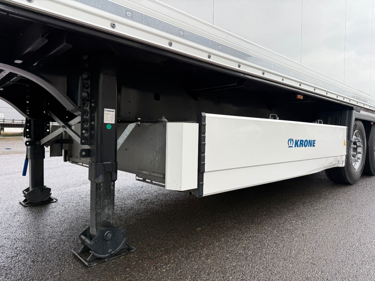 Krone SD/KOFFER/LIFTACHSE leasing Krone SD/KOFFER/LIFTACHSE: picture 8