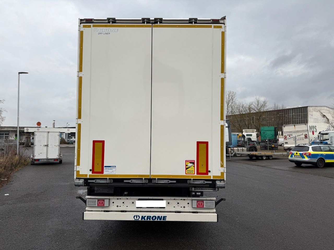 Krone SD/KOFFER/LIFTACHSE - Closed box semi-trailer: picture 5 Krone SD/KOFFER/LIFTACHSE - Closed box semi-trailer: picture 5