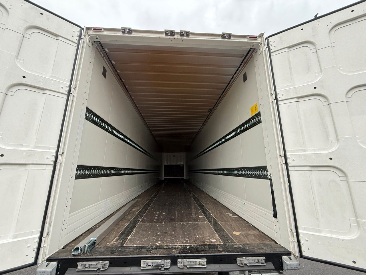 Krone SD/KOFFER/LIFTACHSE leasing Krone SD/KOFFER/LIFTACHSE: picture 12