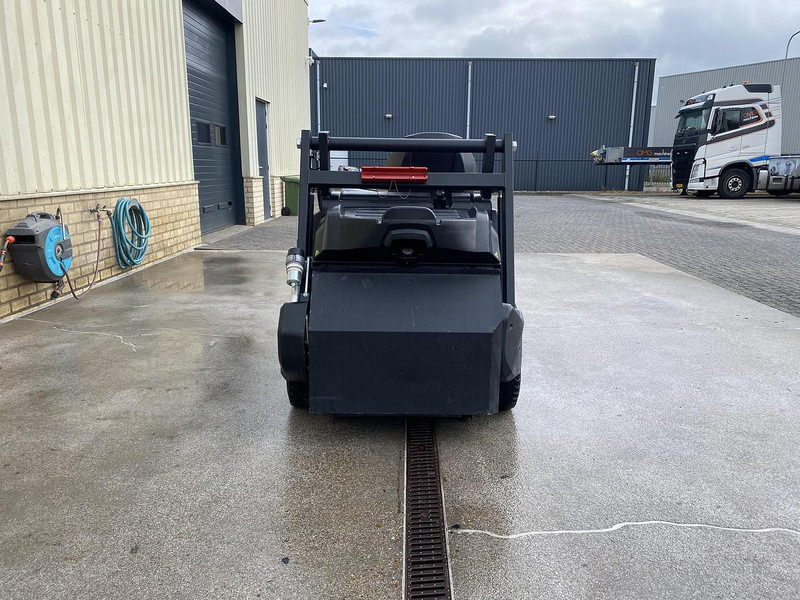 Kärcher KM 105/110 R Bp, Veegmachine, hoogkieper - Road sweeper: picture 3 Kärcher KM 105/110 R Bp, Veegmachine, hoogkieper - Road sweeper: picture 3