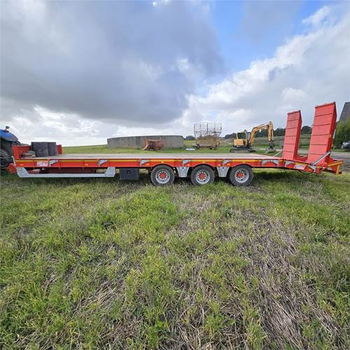 ABC 33000 T - Low loader trailer: picture 3 ABC 33000 T - Low loader trailer: picture 3