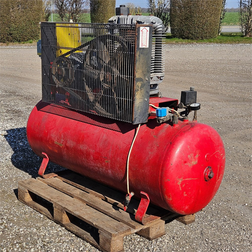ABC Unknown - Air compressor: picture 3 ABC Unknown - Air compressor: picture 3